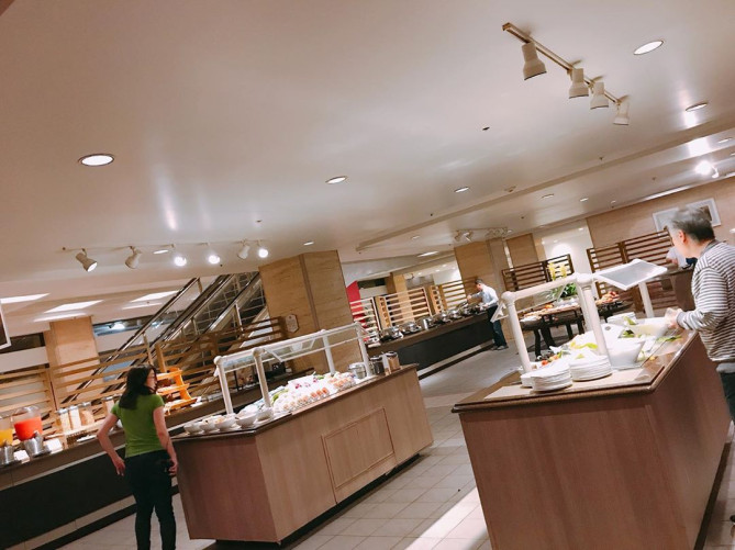 PIKAKE TERRACE　朝食ブッフェ