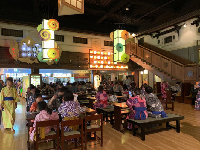 お台場大江戸温泉物語の屋台村