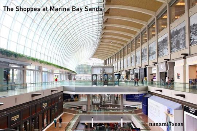 高級感溢れる「シップス・アット・マリーナベイサンズ」