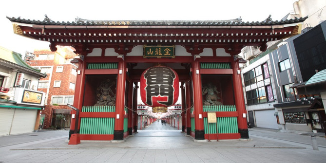 東京の観光地「浅草寺」