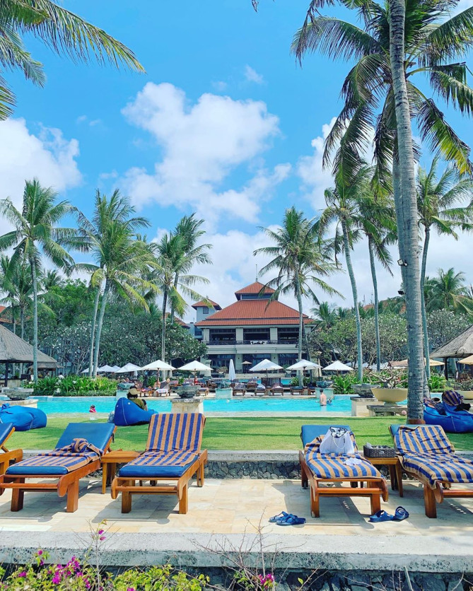 コンラッド・バリ サンデッキ