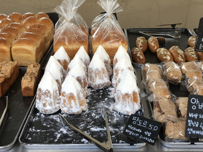 カフェオニオンのベーカリー