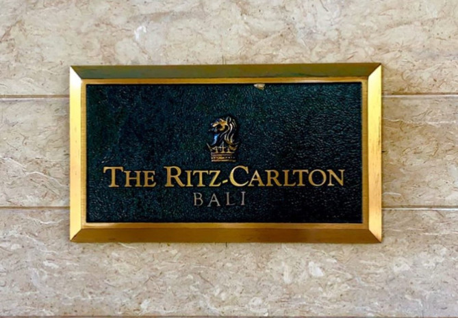 ザ・リッツ・カールトン・バリ・ヴィラズ　看板