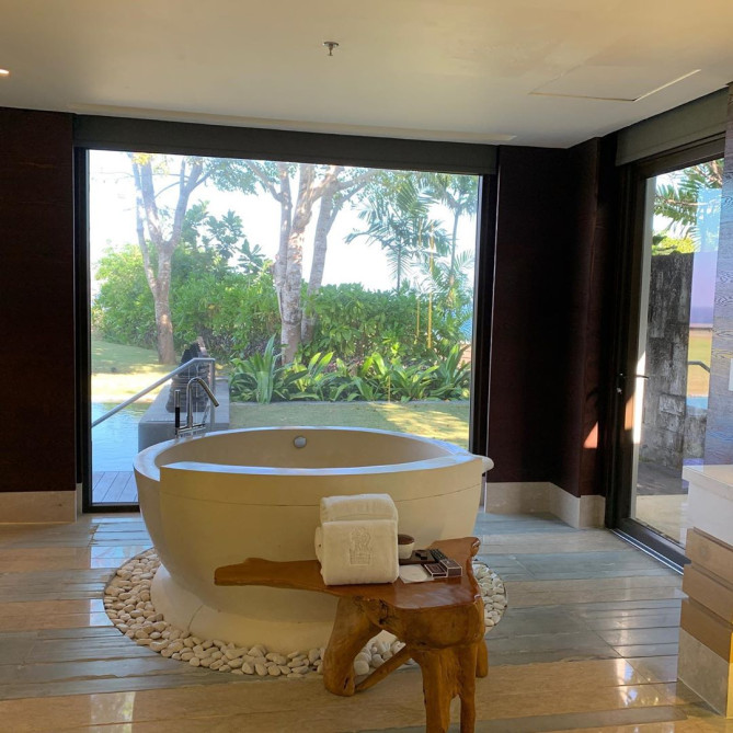 ザ・リッツ・カールトン・バリ　バスルーム