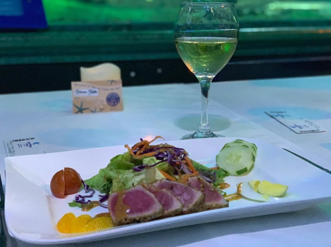 ディナーアンダーザシー：コースディナー