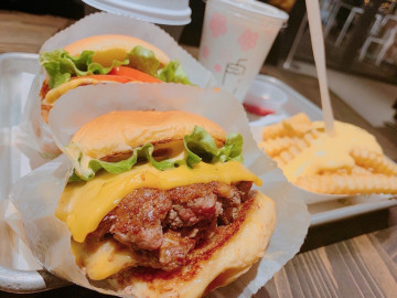 【新宿】シェイクシャックとは？サザンテラス店のメニュー＆値段！ニューヨーク発のハンバーガーショップ！