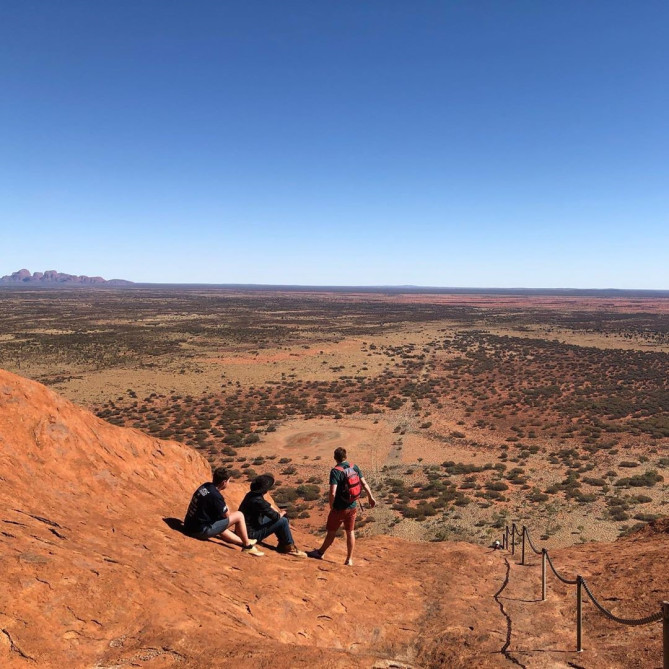 エアーズロックの登山