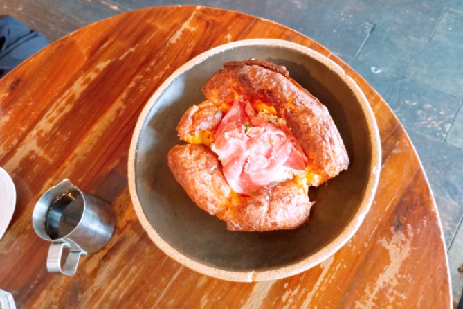 ダッチオーブンパンケーキ