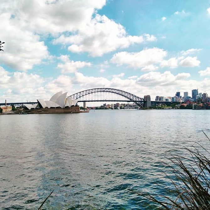ハーバーブリッジとシドニーオペラハウス