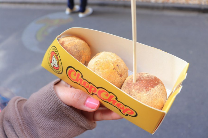 新大久保 もちもちのチーズボールが楽しめるお店15選 韓国で人気の食べ歩きおやつ