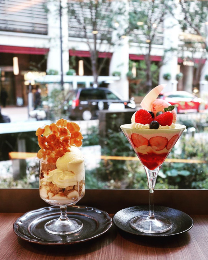 「ストロベリー＆ピスタチオ」と「エスプレッソ＆バニラ」