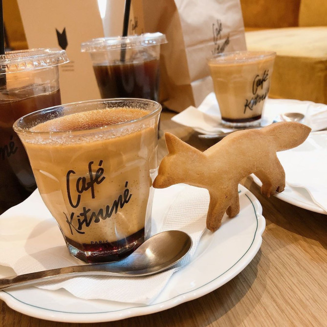 カフェキツネ