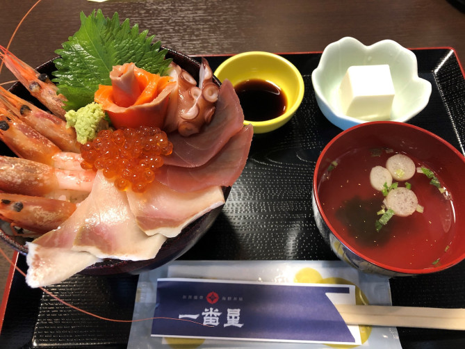 金沢 近江町市場のおすすめ海鮮丼15店 ランチに人気の海鮮丼 安いお店から老舗まで