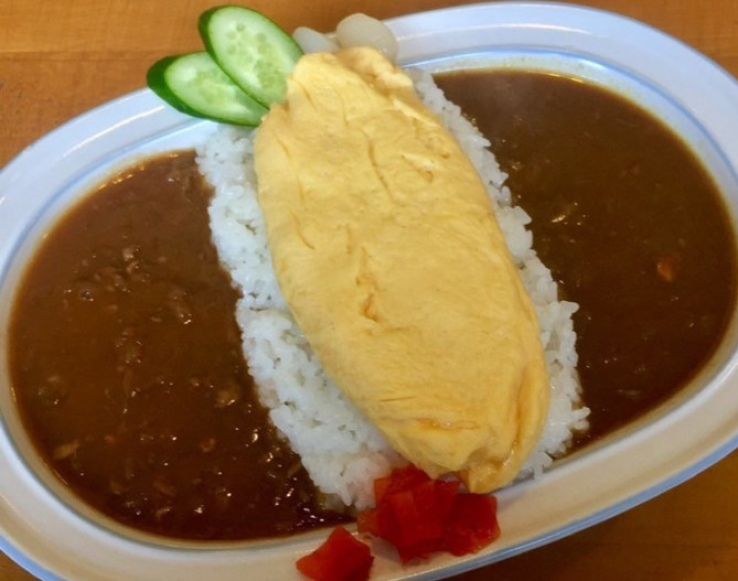 喫茶メルツバウ ミギカレー