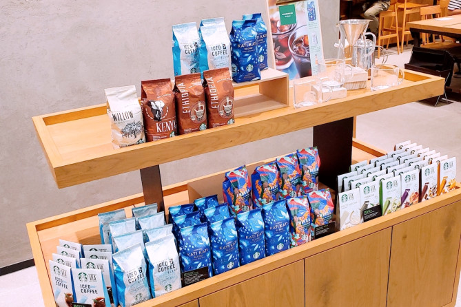 他店でも販売されているギフトやグッズ