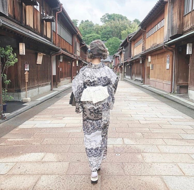 金沢きもの花恋