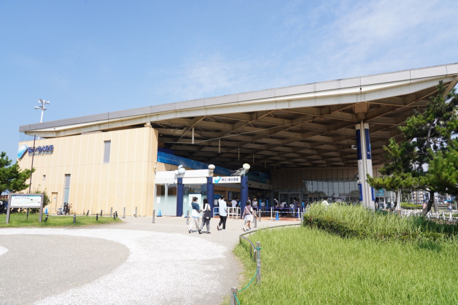 新江ノ島水族館(えのすい)入り口