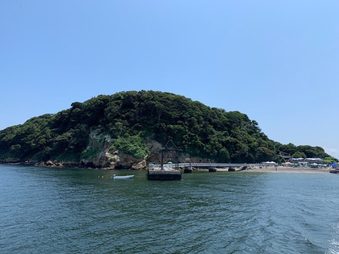 東京湾の無人島「猿島」
