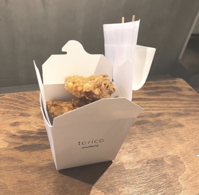 唐揚げはももとせせりの2種類　4個470円