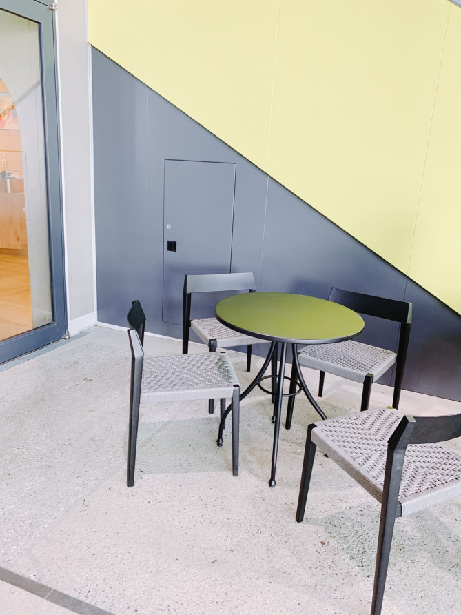 スターバックスコーヒーのテラス席(渋谷ストリーム)