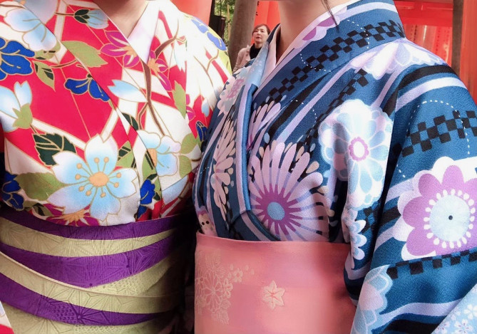 京都 女子旅 インスタ映えスポット巡り 抹茶スイーツを堪能 着物レンタル 伏見稲荷 八坂庚申堂も