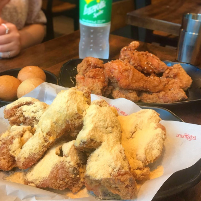 スノーウィングチキンとしょうゆチキン