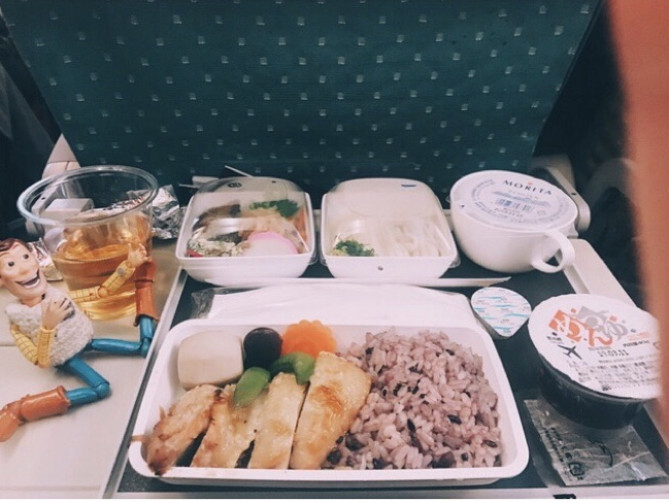 機内食も出て他にもいいことがある