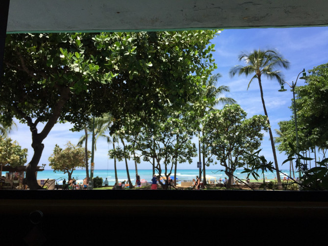 エッグスンシングスのワイキキビーチ・エッグプレス店からの眺め