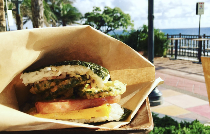 ポークたまごおにぎり本店