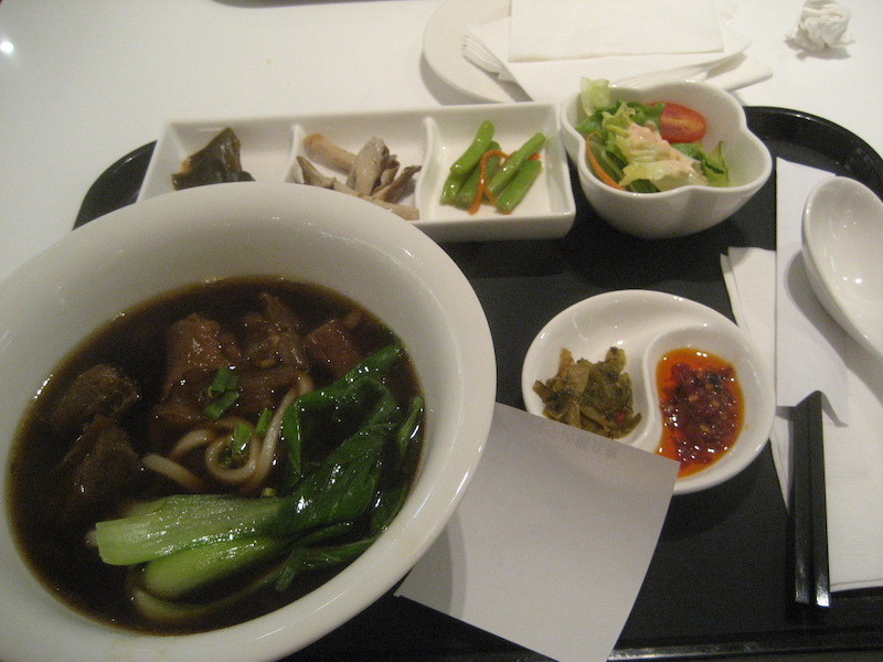 台湾の人は、麺類を好んでよく食べているようです