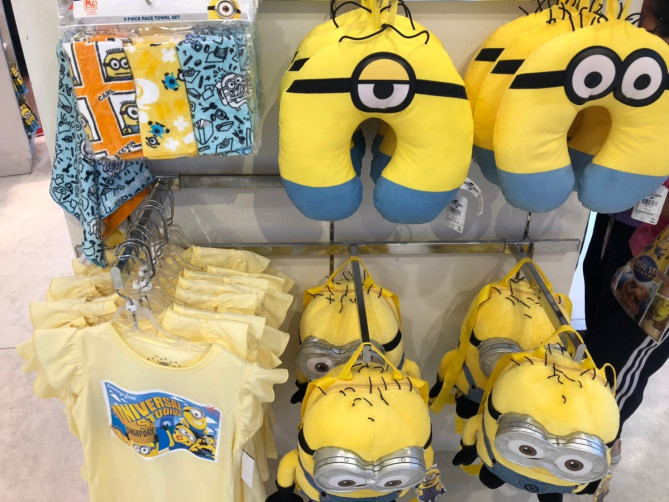 枕クッション（右上）