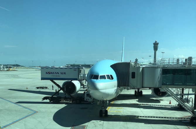 大韓航空で仁川国際空港に到着