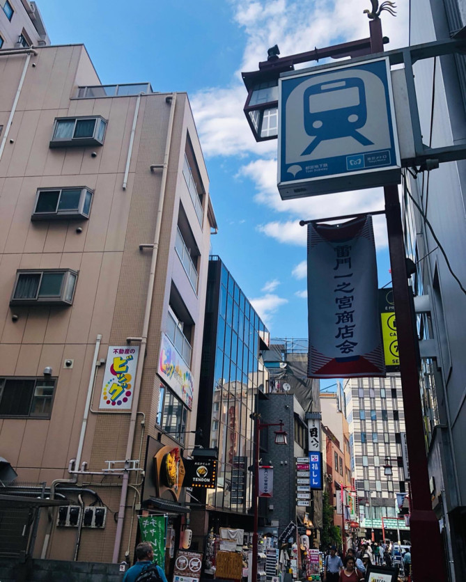 浅草駅から浅草寺へのアクセスは簡単