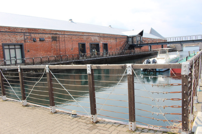 ヨーロッパの町並を連想させる運河