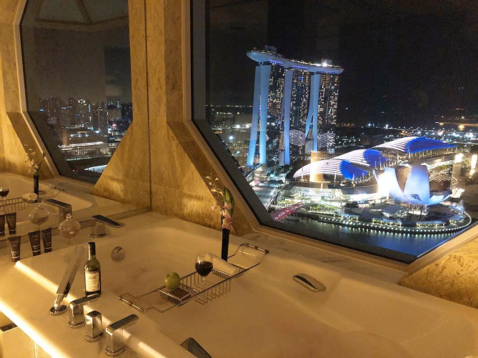 景観がすばらしい世界一セクシーなバスルーム