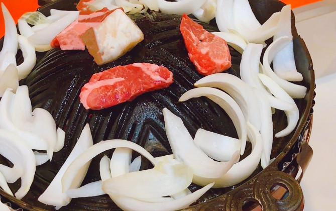 生ラムジンギスカン 山小屋