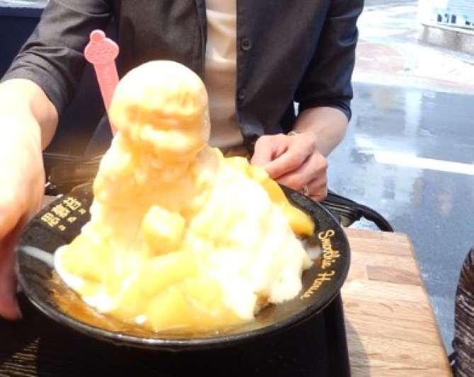 マンゴーたっぷり圧倒的ボリュームのマンゴーかき氷