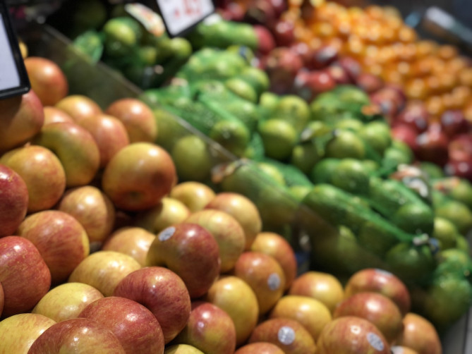 フルーツは種類が豊富。みているだけで楽しくなります