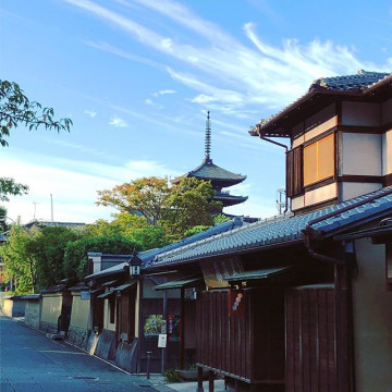【京都】八坂神社は縁結びのパワースポット！恋みくじ、美容水、お守り、見どころまとめ！