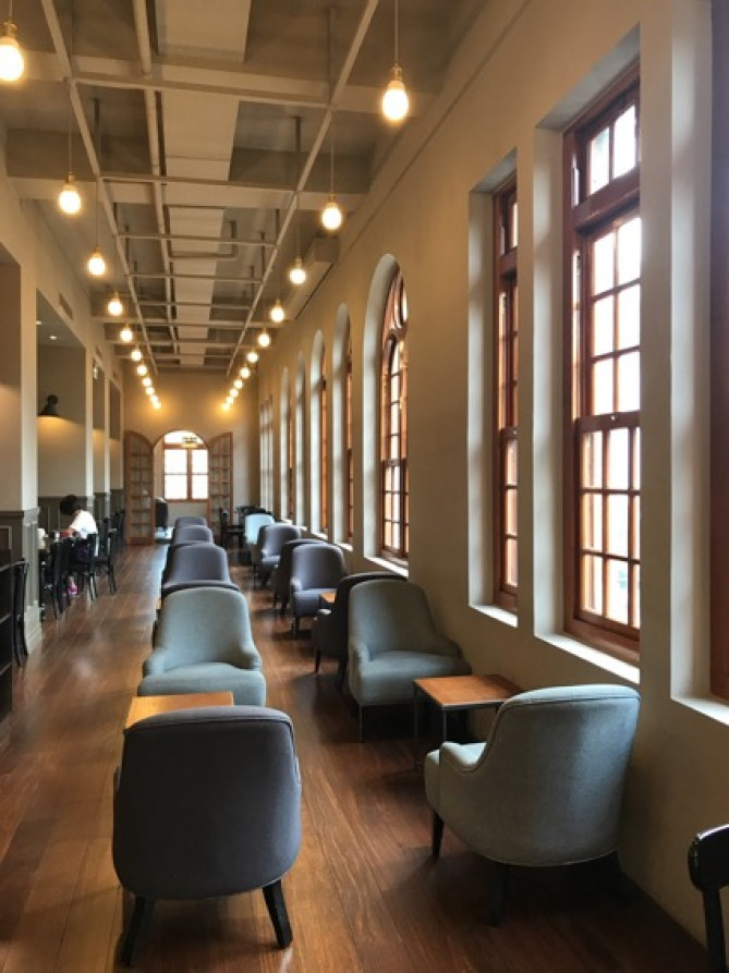 スターバックス店内