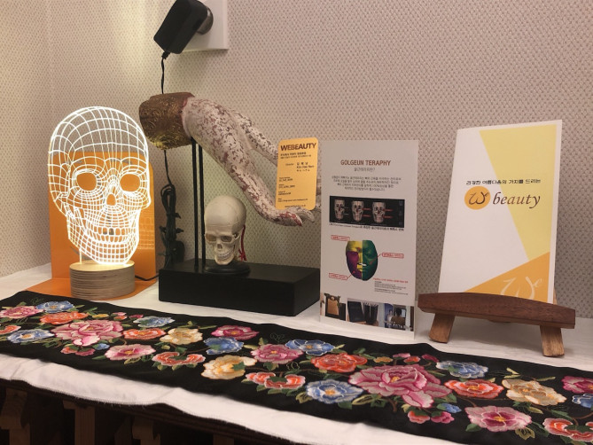 骨と筋肉をアプローチ！一風変わったマッサージ