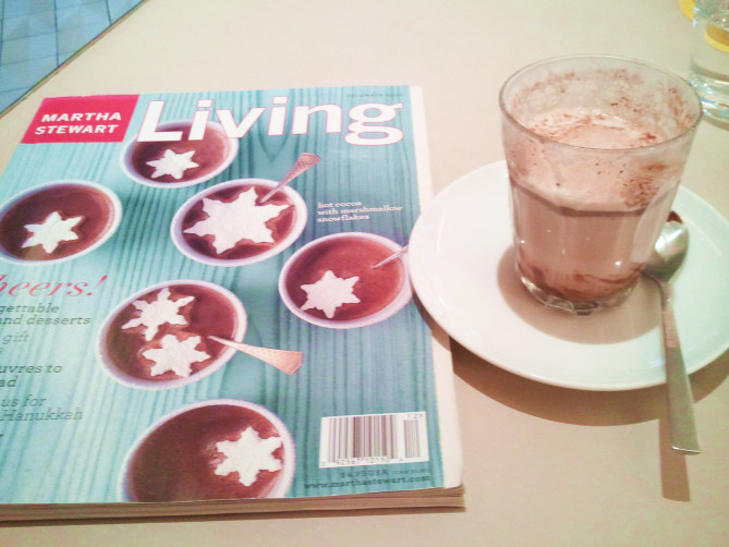 カフェ&ブックス ビブリオテーク