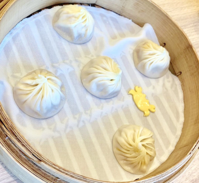 蟹みそ入り小籠包