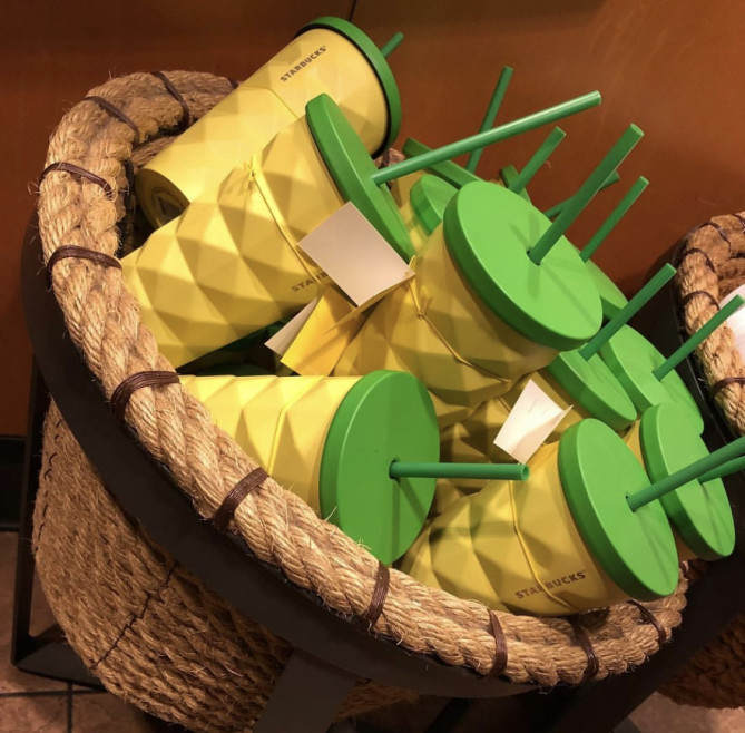 1番人気のパイナップル型タンブラー