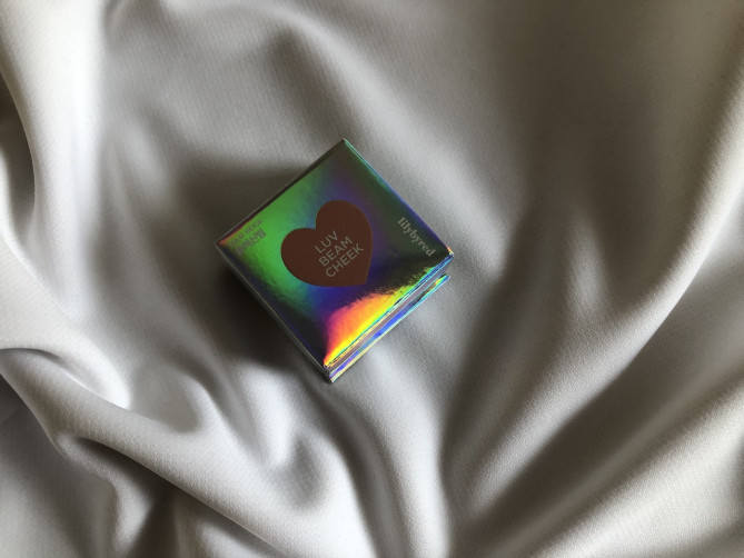 リリーバイレッドラブビームチーク