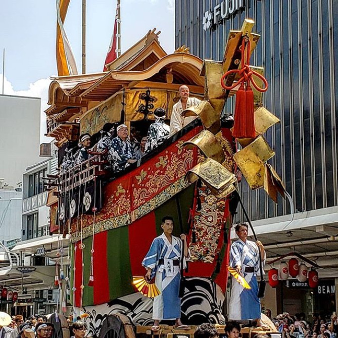 お昼の山鉾巡回