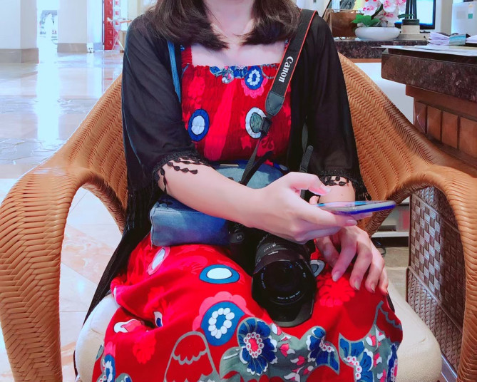 室内では、カーディガンが大活躍