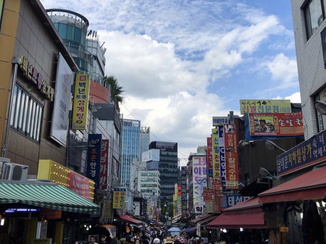 南大門で朝ご飯