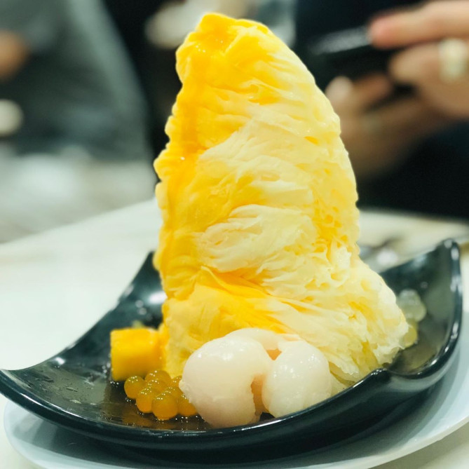 マンゴー＆ライチ味のかき氷