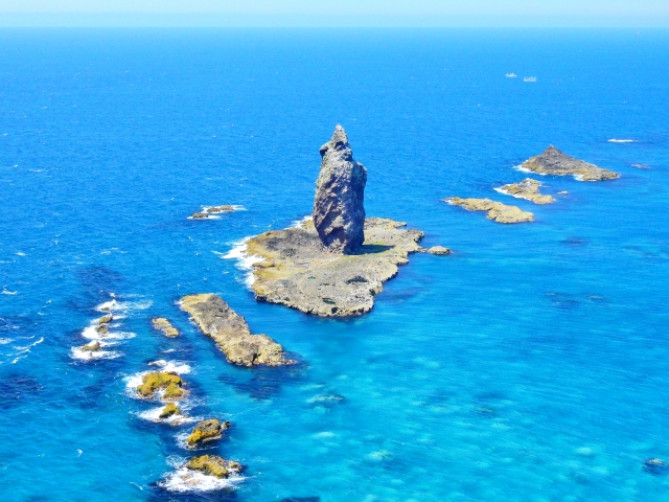 積丹ブルーの海